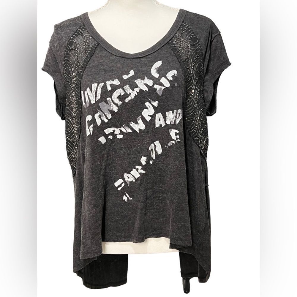 WE THE FREE EDGY SPLIT BACK TOP SIZE XS